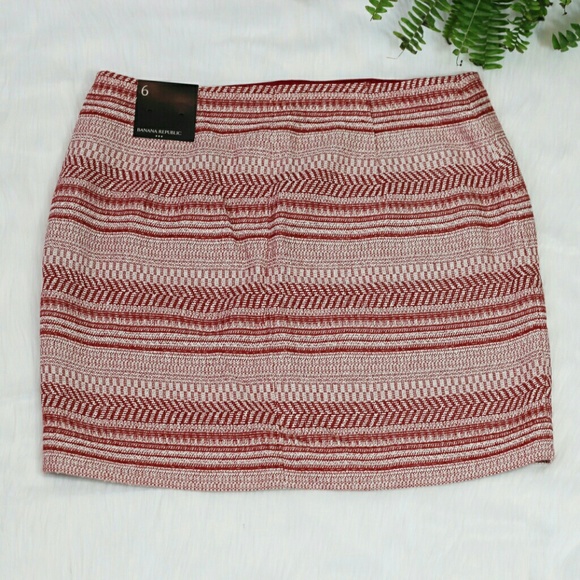 NWT Gorgeous Banana Republic Skirt! - Picture 2 of 5